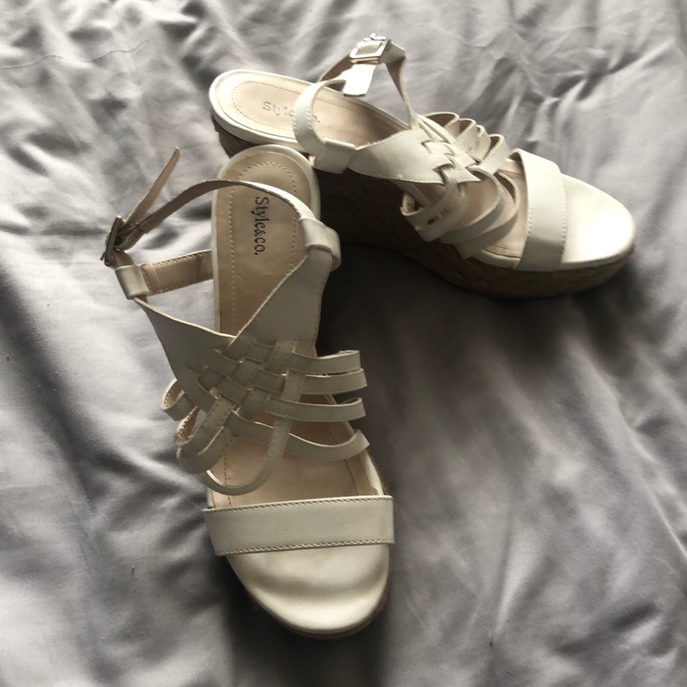 DONATED • White Strappy Wedges • EUC